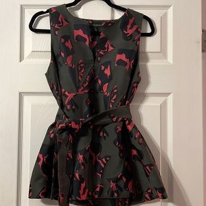 Banana republic sleeveless top